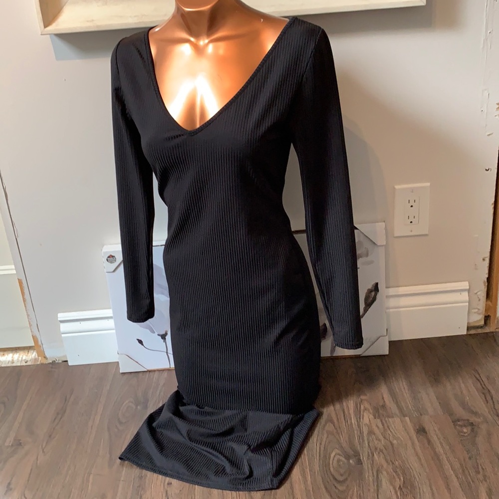 👗 Maxi Line Dress